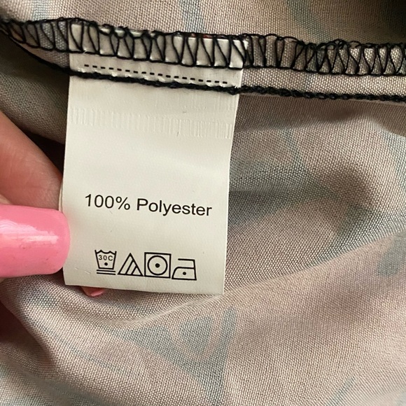 Black and Red Leaf Print Cover-Up Kimono with Fringe - Picture 6 of 6